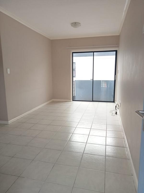 To Let 1 Bedroom Property for Rent in Maitland Western Cape